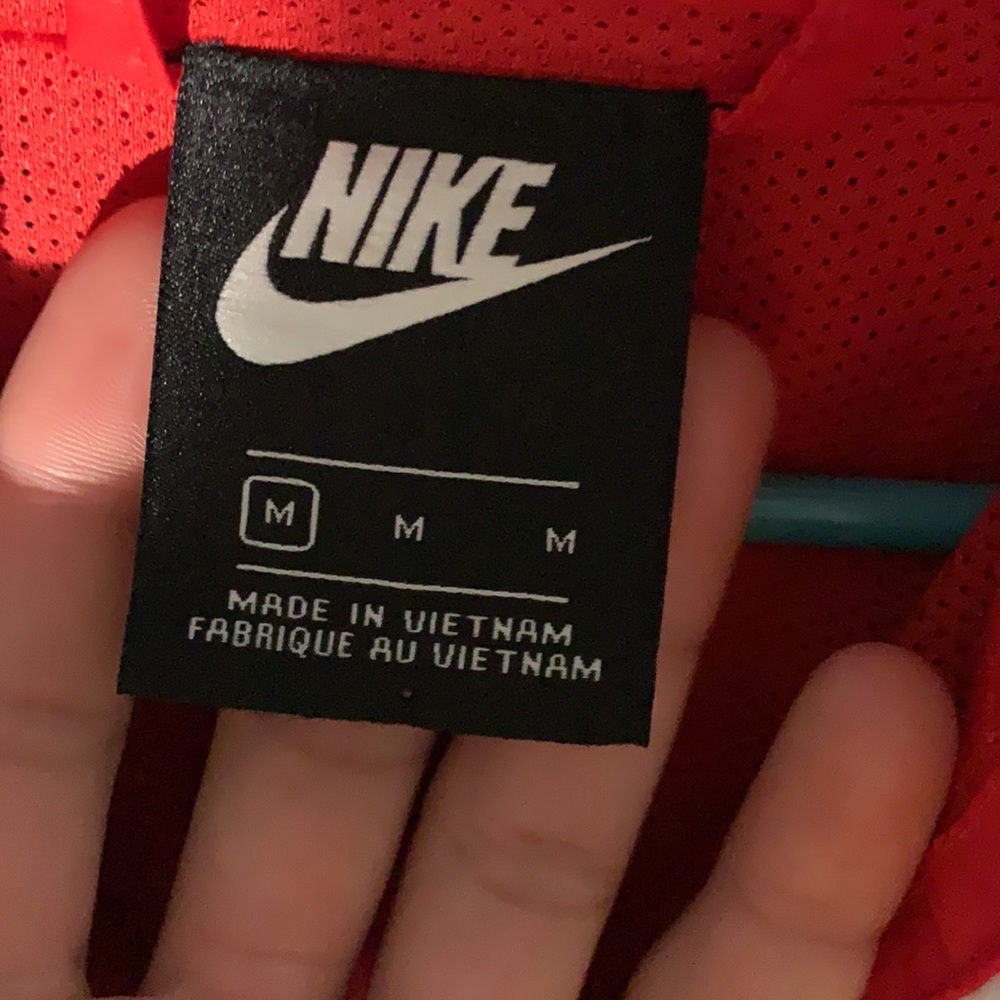 Nike windbreaker. - Picture 3 of 4